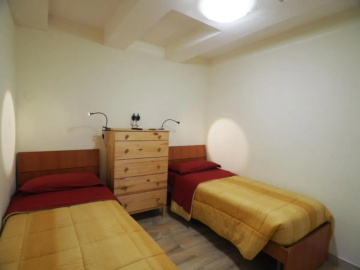 Domus Toledo Apartment Naples