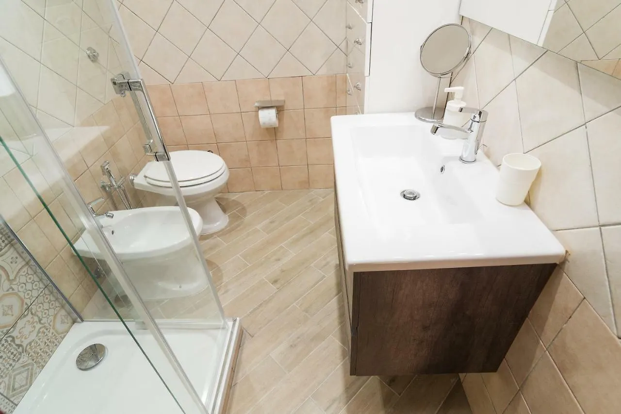 Domus Toledo Apartment Naples